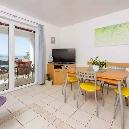 In 45910 Apartment