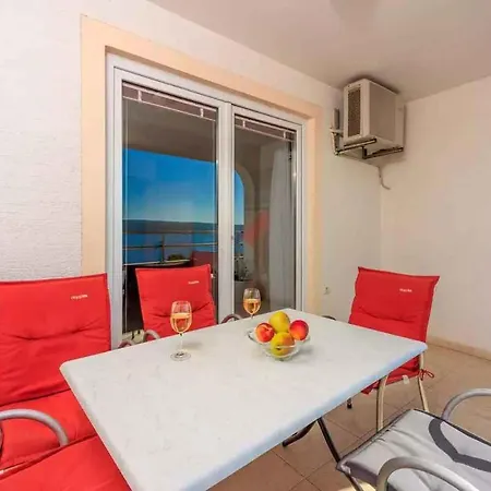In 45910 Apartment