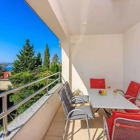 Apartment In 45910